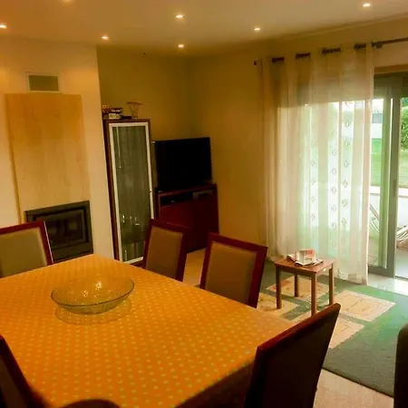 Apartament Front - With Swimming Pool, Barbecue And Tennis Court! Viana do Castelo