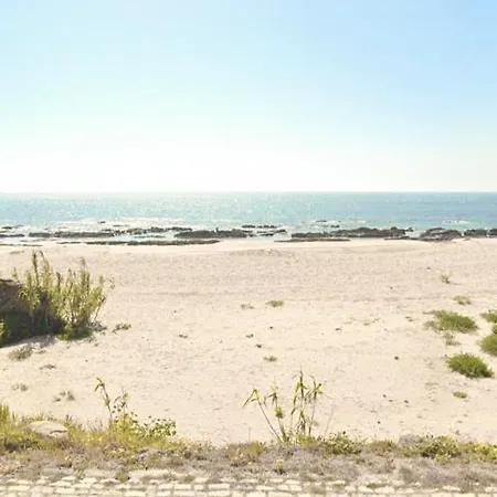 Front - With Swimming Pool, Barbecue And Tennis Court!